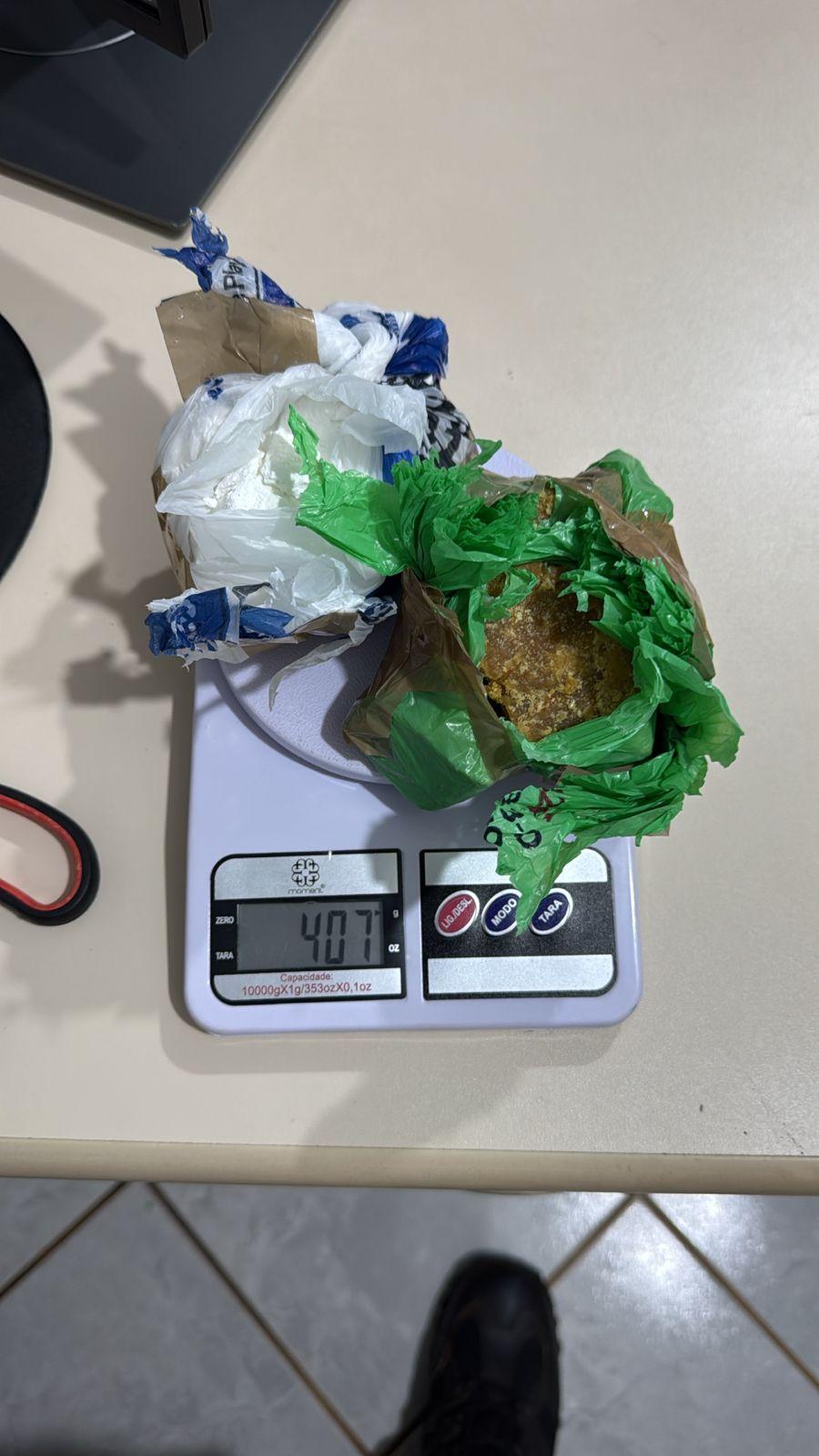SÃO DOMINGOS/SC – POLÍCIA CIVIL INTERCEPTA TRANSPORTE DE ENTORPECENTES E APREENDE ADOLESCENTES COM DROGAS