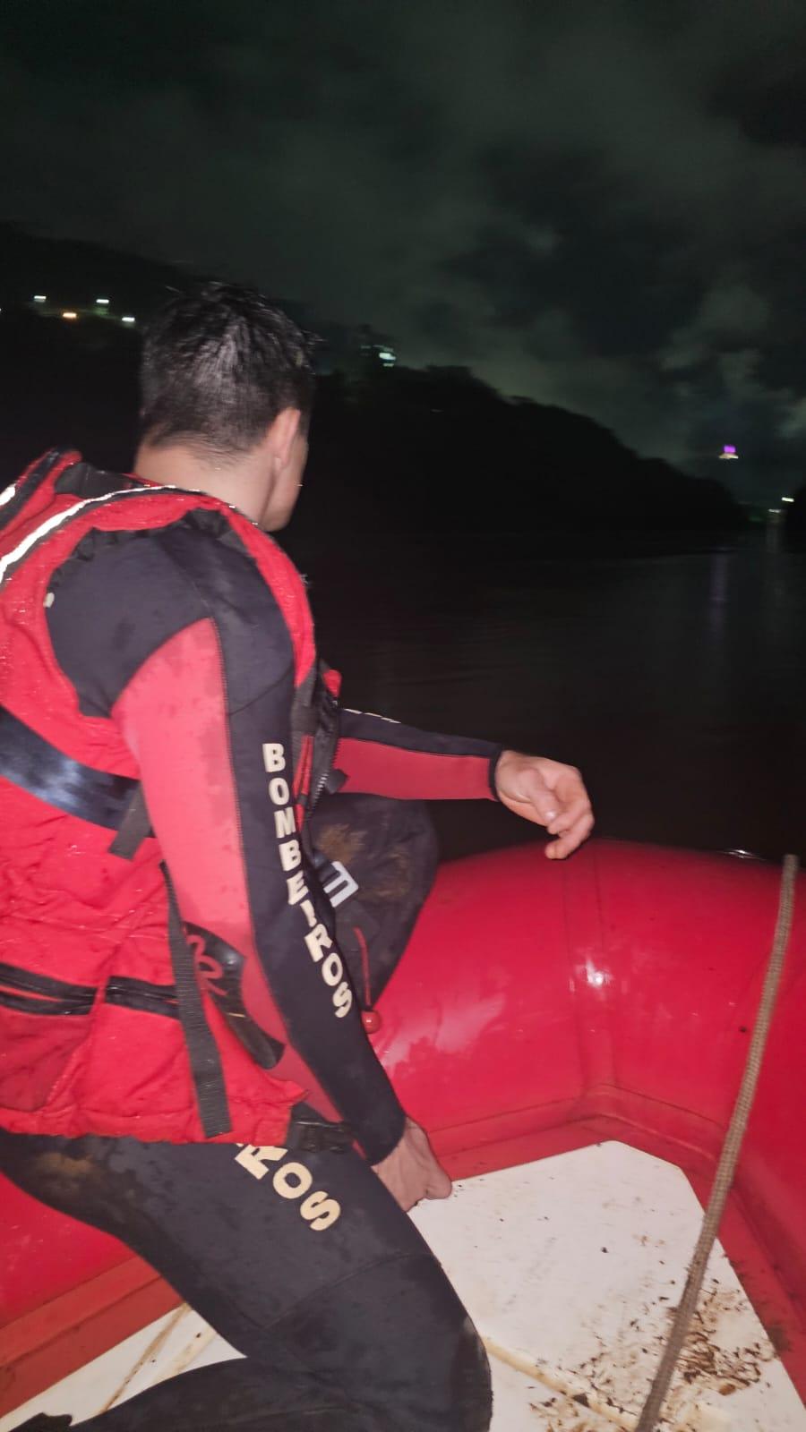 Mulher perde o equilíbrio ao cruzar ponte e cai no Rio Barra Verde em Herval do Oeste