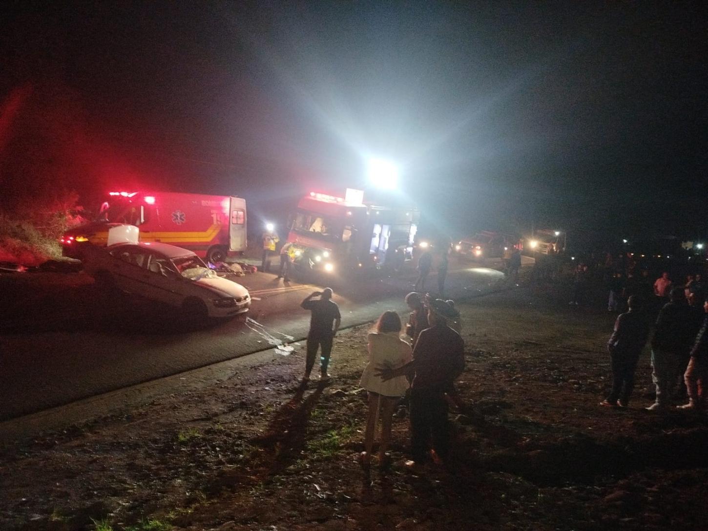Colisão entre dois veículos deixa 04 vítimas sendo uma encarcerada em São Lourenço do Oeste