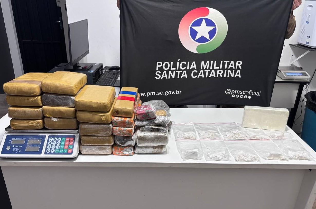 CORDILHEIRA ALTA: ENCONTRADO MACONHA E COCAÍNA NA LINHA TRÊS VOLTAS