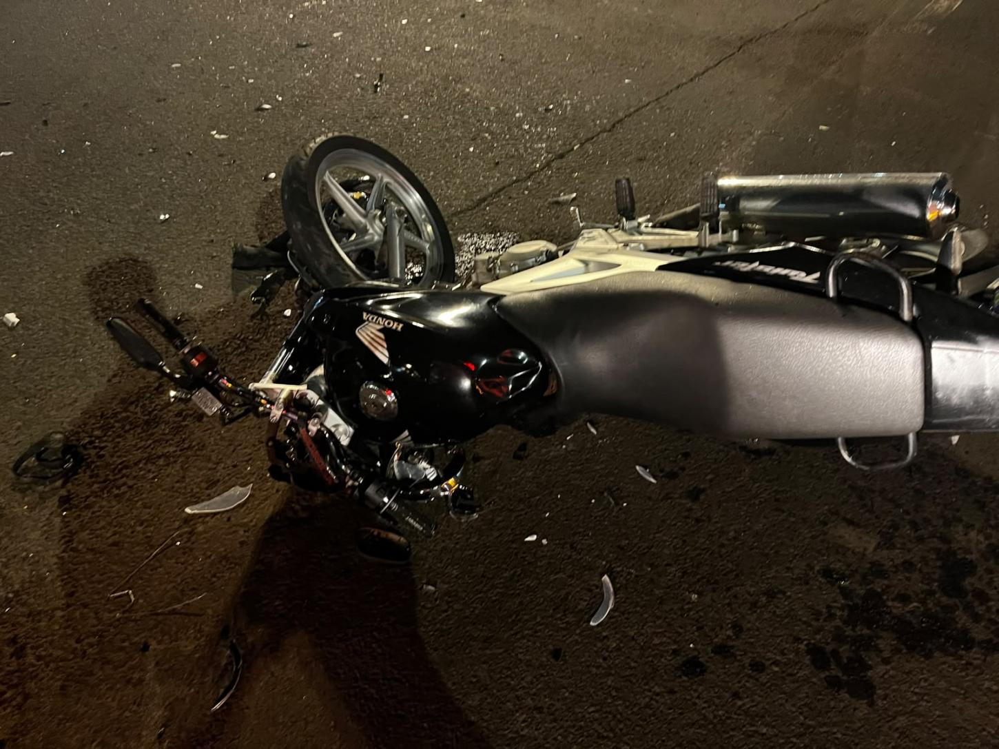 Motociclista tem fraturas expostas após colisão carro e moto no perímetro urbano de Xanxerê
