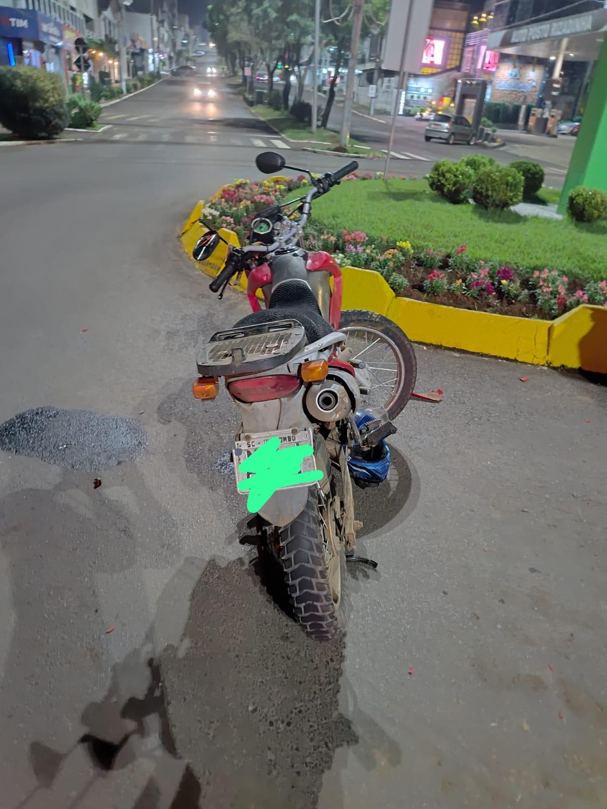 Quilombo: Motociclista é encaminhado ao hospital São Bernardo após acidente carro e moto
