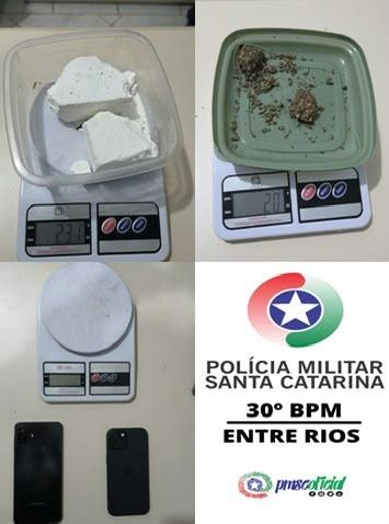 Homem de 19 anos e mulher de 26 anos são presos por tráfico de drogas em Entre Rios/SC