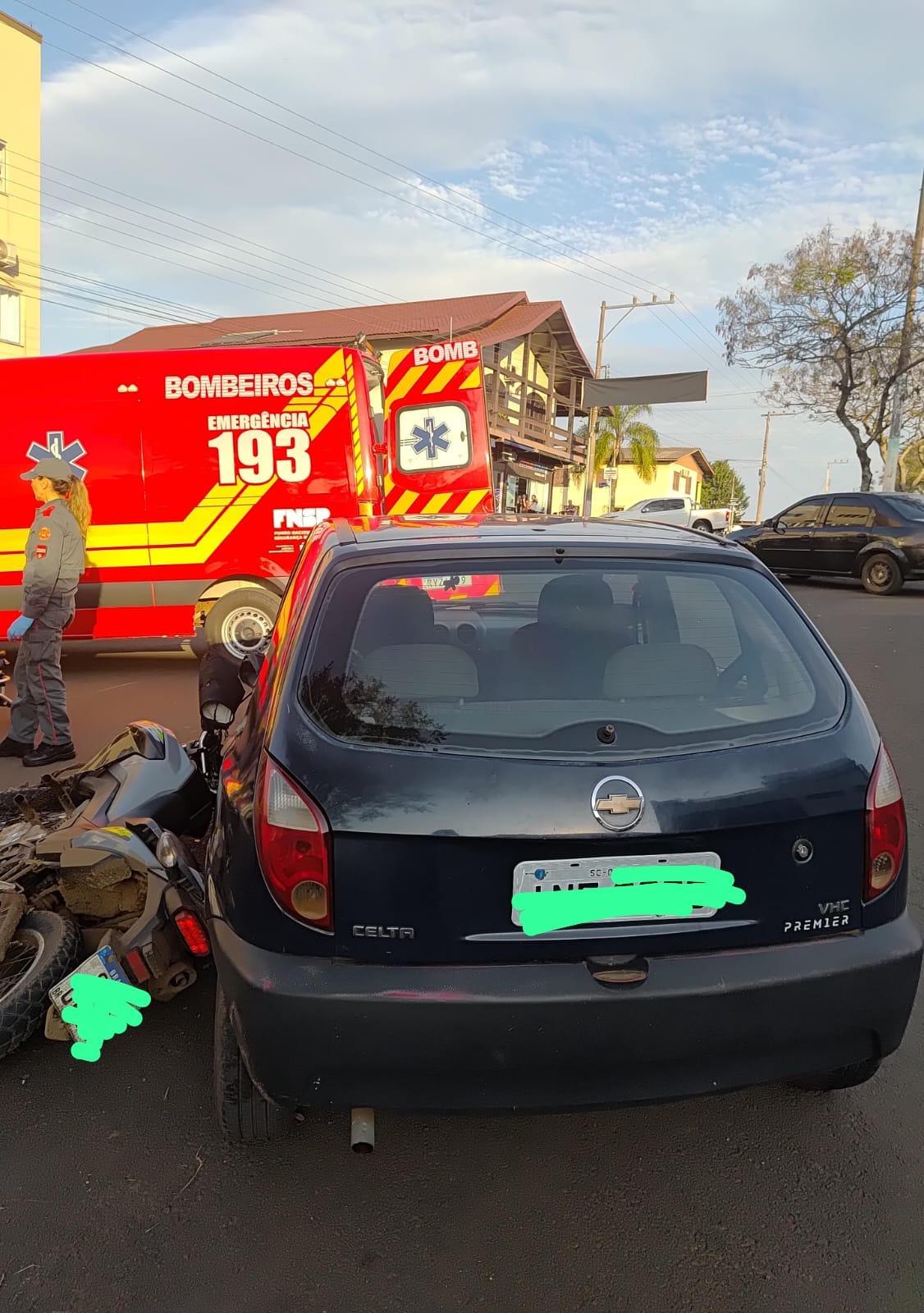 Motociclista é encaminhado ao hospital São Bernardo de Quilombo após sofrer acidente no centro de Quilombo
