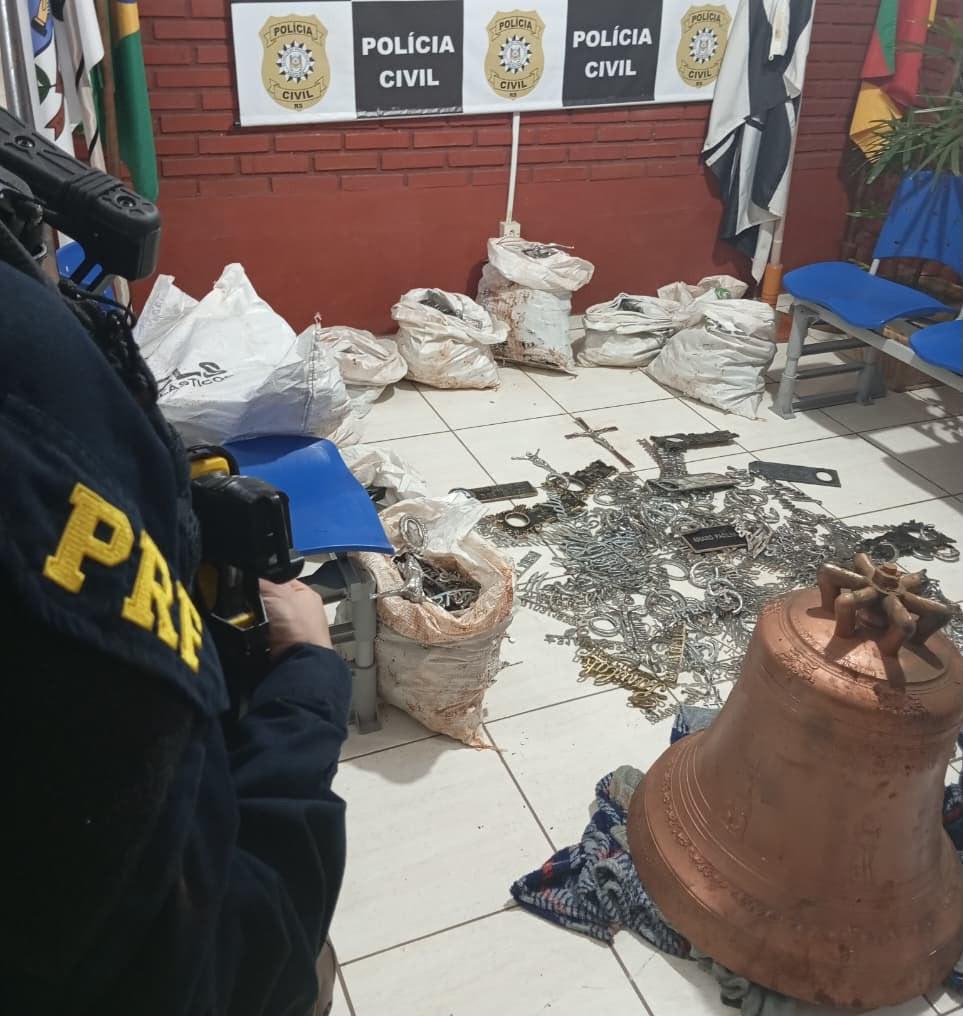 Três homens são presos com objetos furtados de cemitérios no Rio Grande do Sul