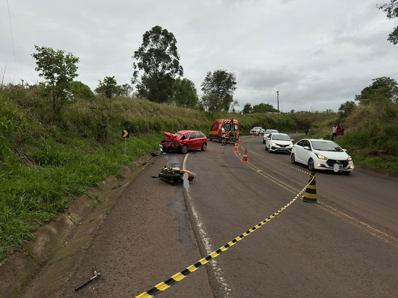 Motociclista morre em colisão carro e moto em Romelândia/SC