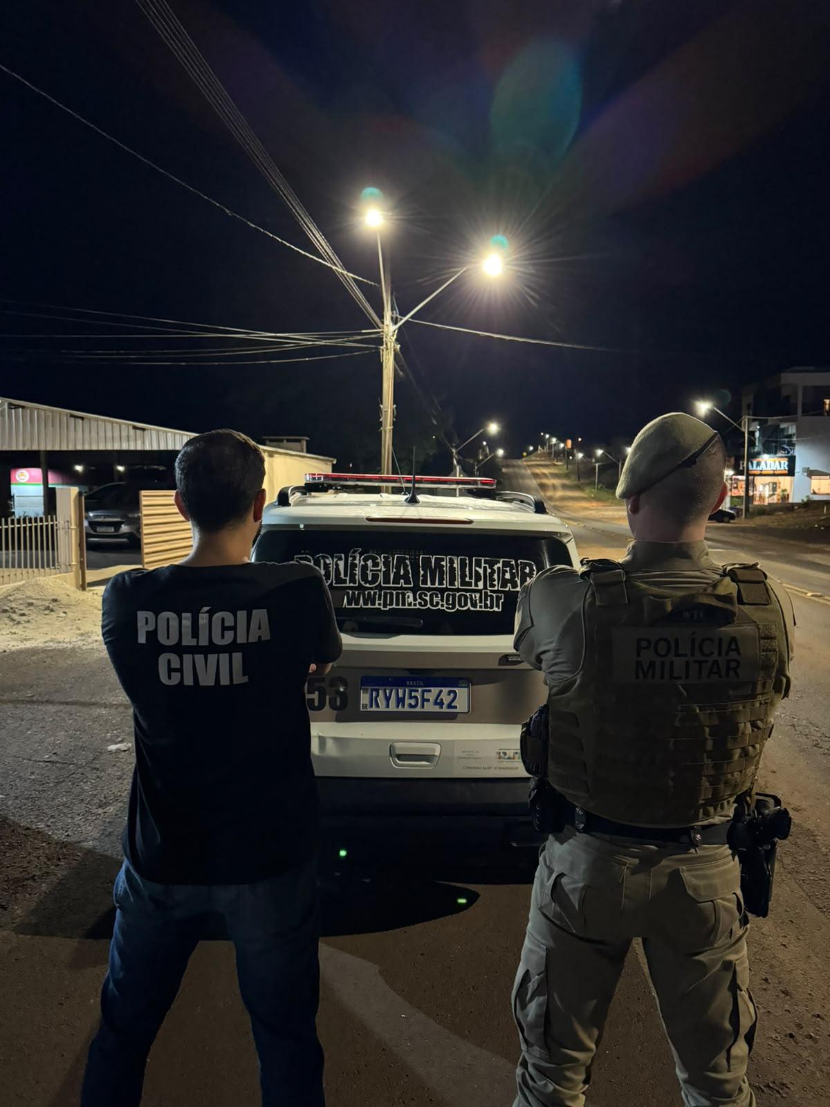 AÇÃO CONJUNTA POLÍCIA CIVIL E POLÍCIA MILITAR CUMPREM MANDADO DE PRISÃO CONTRA CONDENADO POR ESTUPRO DE VULNERÁVEL EM CAMPO ERÊ/SC