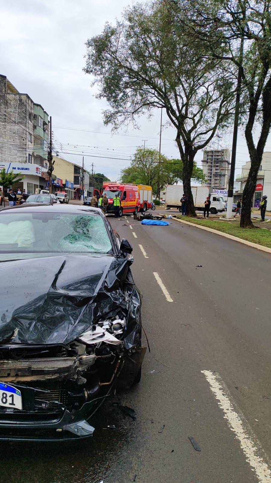 MOTOCICLISTA VEM A ÓBITO EM COLISAÕ CARRO E MOTO EM CHAPECÓ